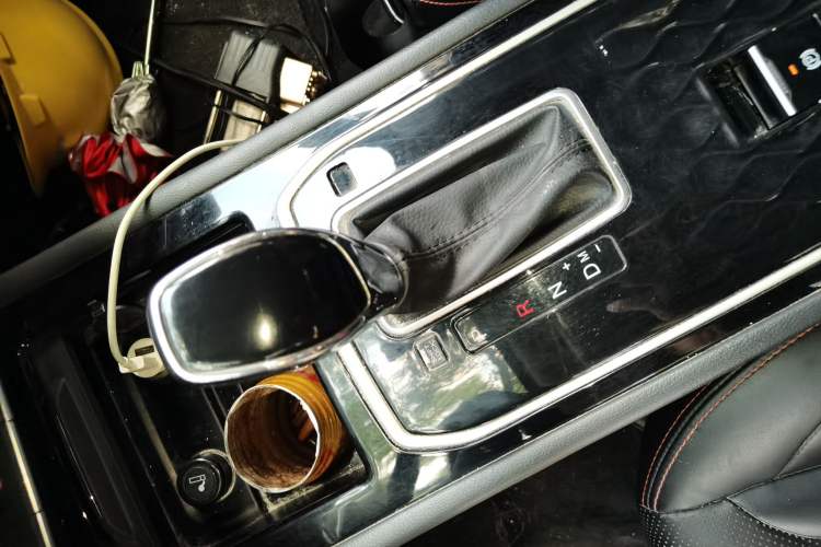 Used Dongfeng Fengon 580 2021 Revised Edition ☆ Star Version 1.5 TGDI Automatic Prestige Grade Gear Lever