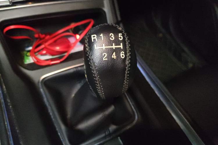Used Dongfeng Fengon 580 2021 Revised ☆ Star Edition 1.5T Manual Luxury Version Gear Lever