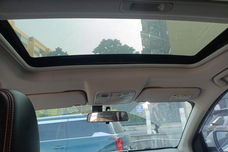 Used Dongfeng Fengon 580 2021 Revised ☆ Star Edition 1.5T Automatic Luxury Version Headliner