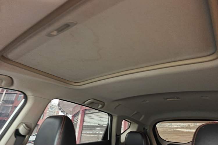 Used Dongfeng Fengon 580 2021 Revised ☆ Star Edition 1.5T Manual Luxury Version Headliner