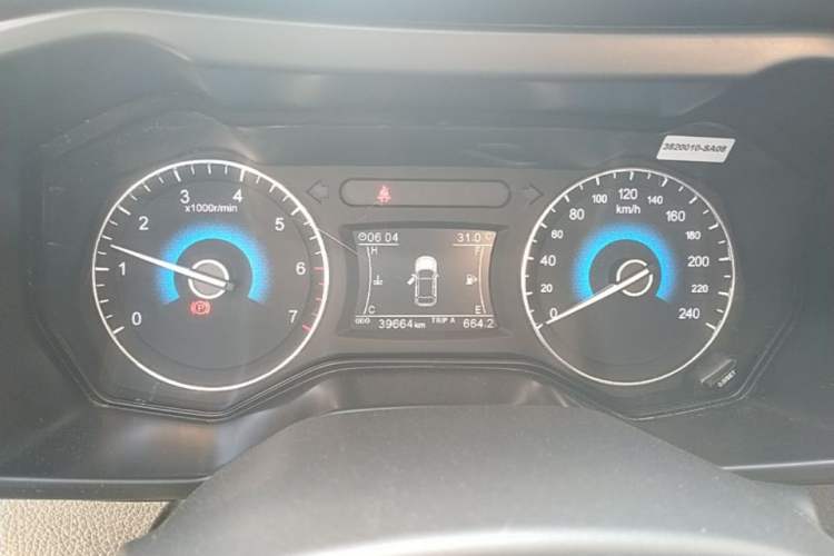 Used Dongfeng Fengon 580 2021 Revised ☆ Star Edition 1.8L Manual Elite Version Instrument Cluster