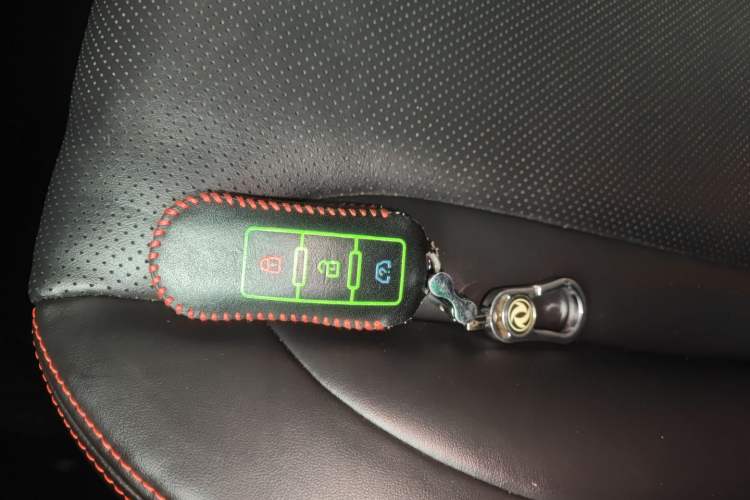 Used Dongfeng Fengon 580 2021 Revised ☆ Star Edition 1.5T Automatic Luxury Version Interior 1