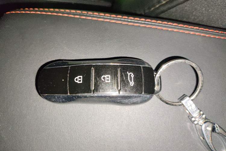 Used Dongfeng Fengon 580 2021 Revised ☆ Star Edition 1.5T Manual Luxury Version Interior 1