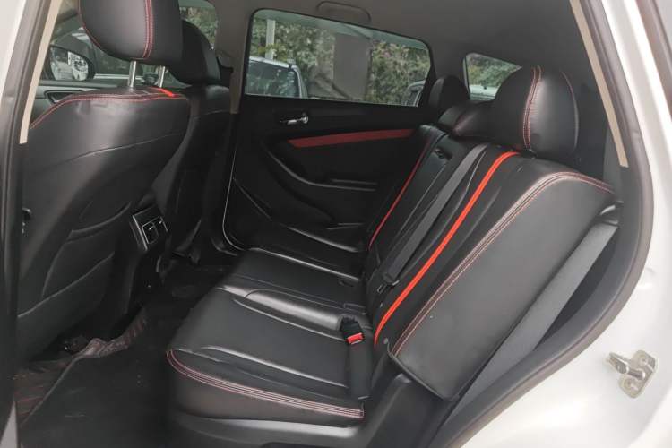 Used Dongfeng Fengon 580 2021 Revised ☆ Star Edition 1.5T Automatic Luxury Version Interior 4
