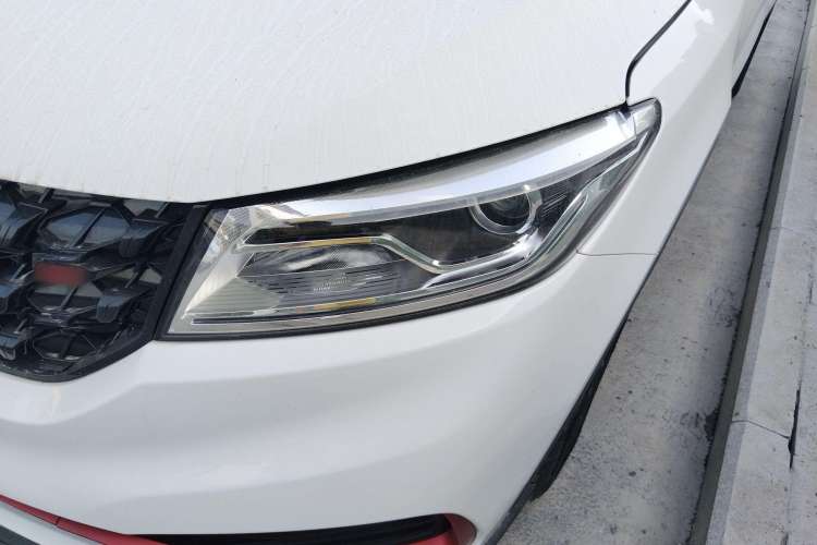 Used Dongfeng Fengon 580 2021 Revised ☆ Star Edition 1.5T Automatic Luxury Version Left Front Headlight