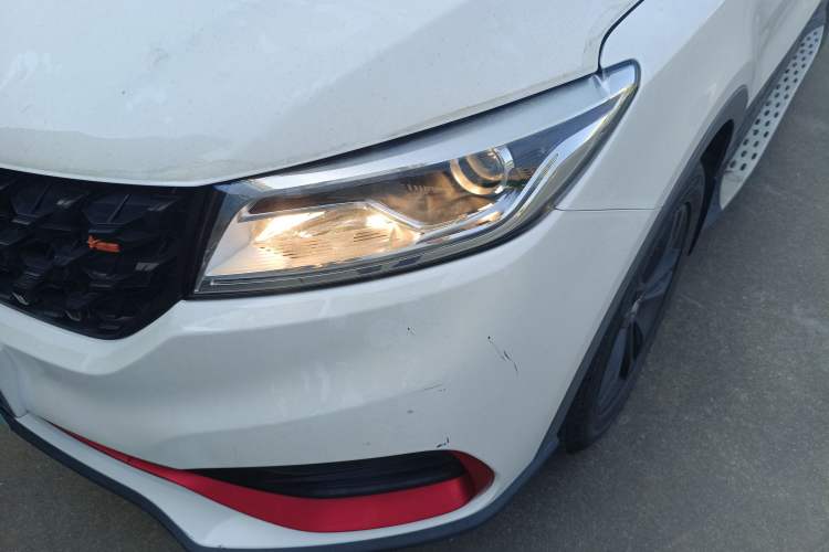 Used Dongfeng Fengon 580 2021 Revised ☆ Star Edition 1.5T Automatic Luxury Version Left Front Headlight