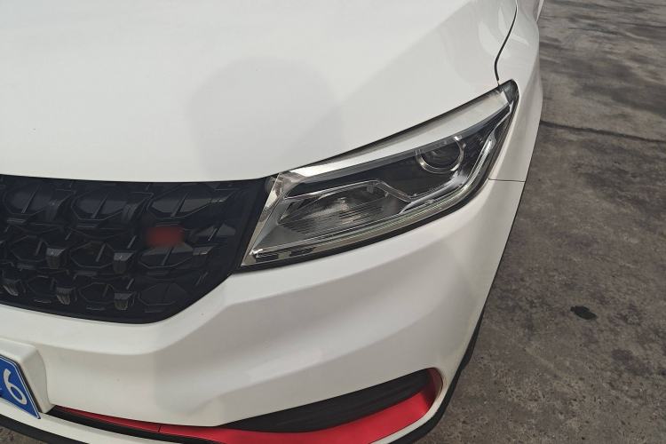 Used Dongfeng Fengon 580 2021 Revised ☆ Star Edition 1.5T Automatic Luxury Version Left Front Headlight