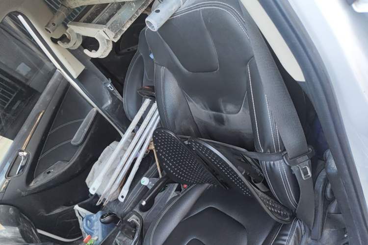 Used Dongfeng Fengon 580 2021 ☆ Star Edition 1.8L Manual Elite Version Left Front Seat