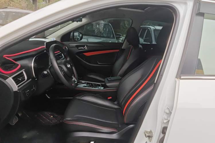 Used Dongfeng Fengon 580 2021 Revised ☆ Star Edition 1.5T Automatic Luxury Version Left Front Seat