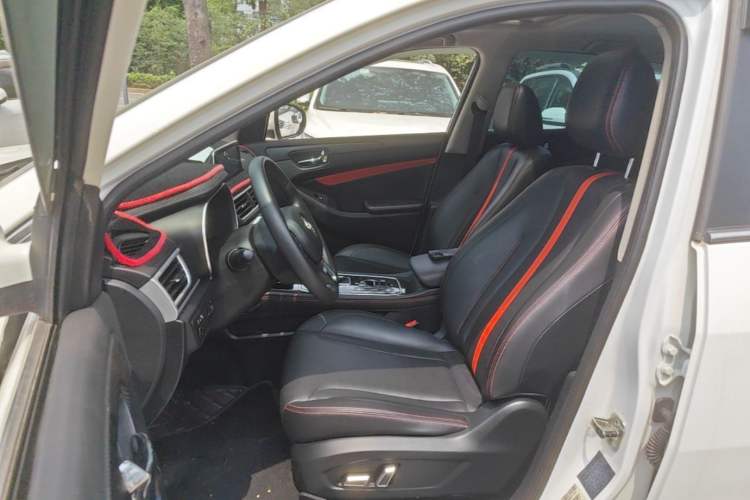 Used Dongfeng Fengon 580 2021 Revised ☆ Star Edition 1.5T Automatic Luxury Version Left Front Seat
