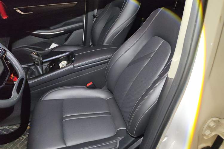 Used Dongfeng Fengon 580 2021 Revised ☆ Star Edition 1.5T Manual Luxury Version Left Front Seat