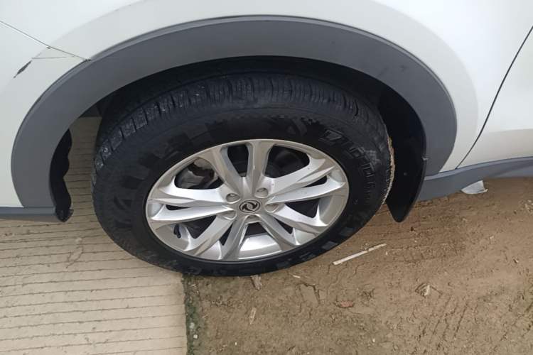 Used Dongfeng Fengon 580 2021 Revised ☆ Star Edition 1.8L Manual Elite Version Left Front Wheel Hub
