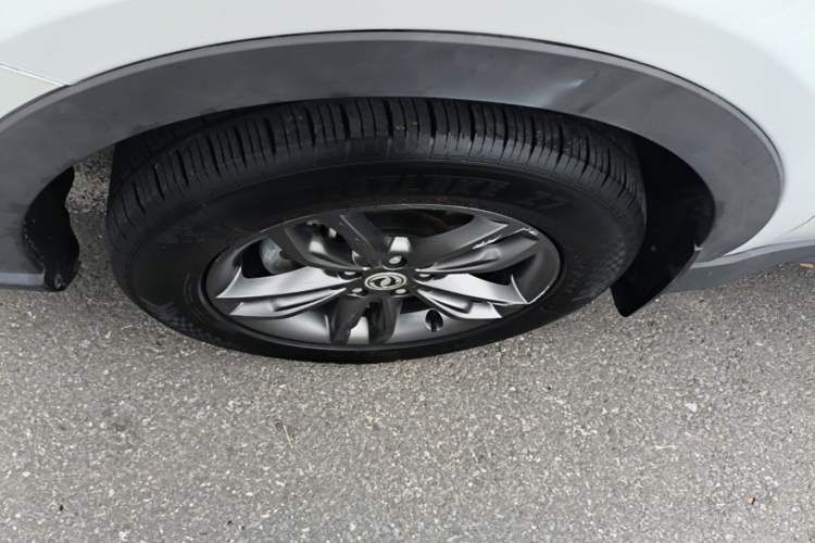 Used Dongfeng Fengon 580 2021 ☆ Star Edition 1.5T Automatic Luxury Version Left Front Wheel Hub