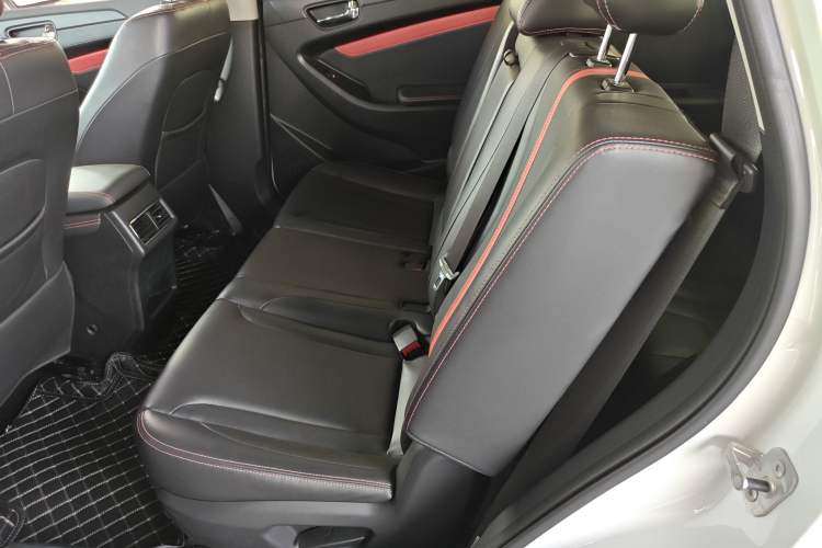 Used Dongfeng Fengon 580 2021 ☆ Star Edition 1.5T Manual Luxury Version Left Rear Seat