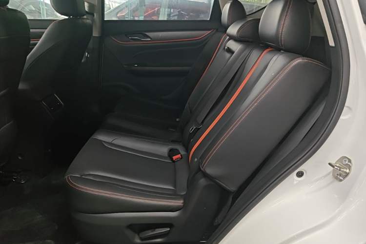 Used Dongfeng Fengon 580 2021 ☆ Star Edition 1.5 TGDI Automatic Flagship Version Left Rear Seat