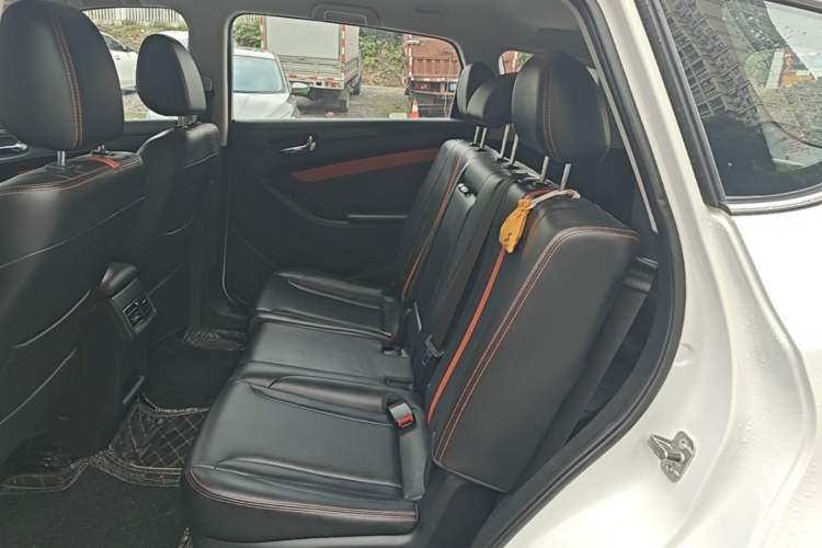 Used Dongfeng Fengon 580 2021 ☆ Star Edition 1.5 TGDI Automatic Prestige Version Left Rear Seat