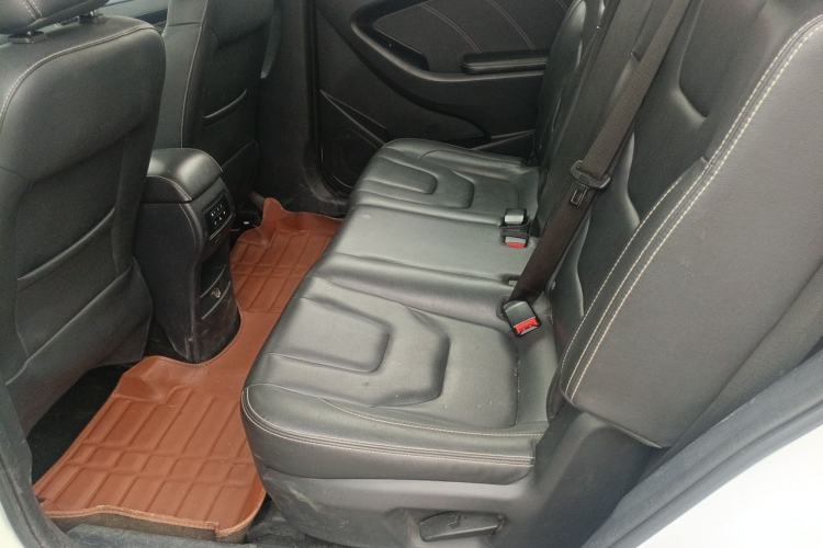 Used Dongfeng Fengon 580 2021 ☆ Star Edition 1.8L Manual Elite Version Left Rear Seat