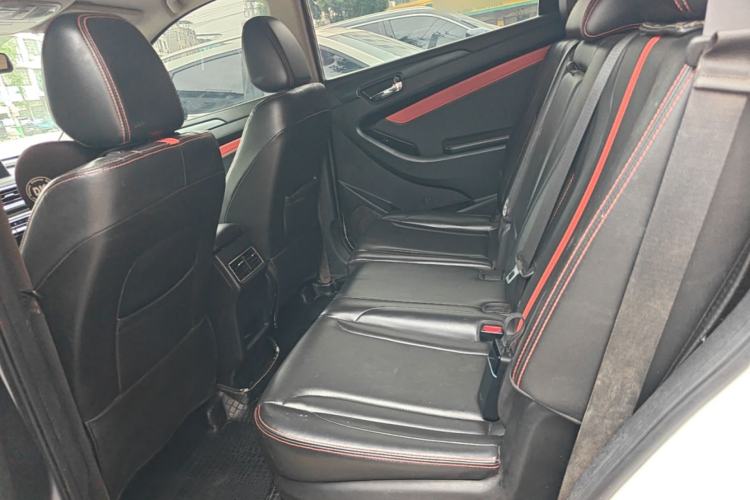 Used Dongfeng Fengon 580 2021 Revised ☆ Star Edition 1.5T Manual Luxury Version Left Rear Seat