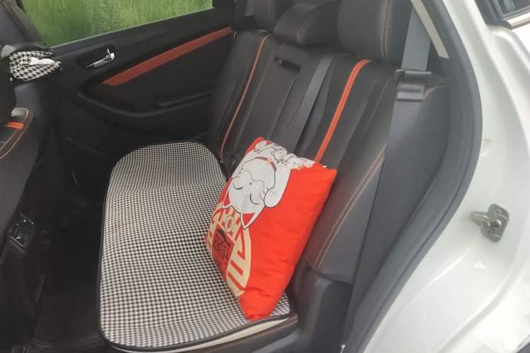 Used Dongfeng Fengon 580 2021 ☆ Star Edition 1.5 TGDI Automatic Prestige Version Left Rear Seat
