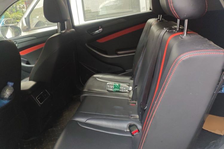 Used Dongfeng Fengon 580 2021 ☆ Star Edition 1.5T Automatic Luxury Version Left Rear Seat