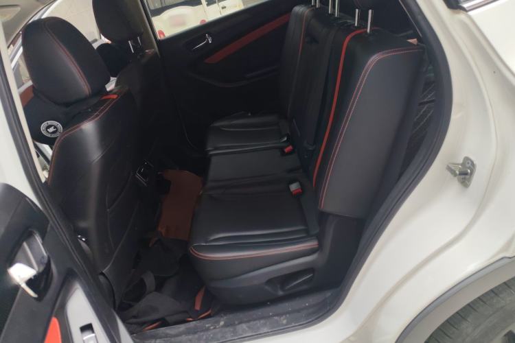 Used Dongfeng Fengon 580 2021 Revised Edition ☆ Star Version 1.5 TGDI Automatic Prestige Grade Left Rear Seat