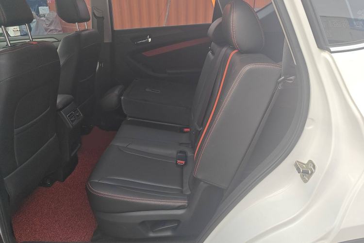 Used Dongfeng Fengon 580 2021 Revised ☆ Star Edition 1.5T Automatic Luxury Version Left Rear Seat