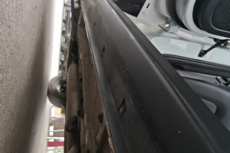 Used Dongfeng Fengon 580 2021 ☆ Star Edition 1.5T Manual Luxury Version Left Side Sill