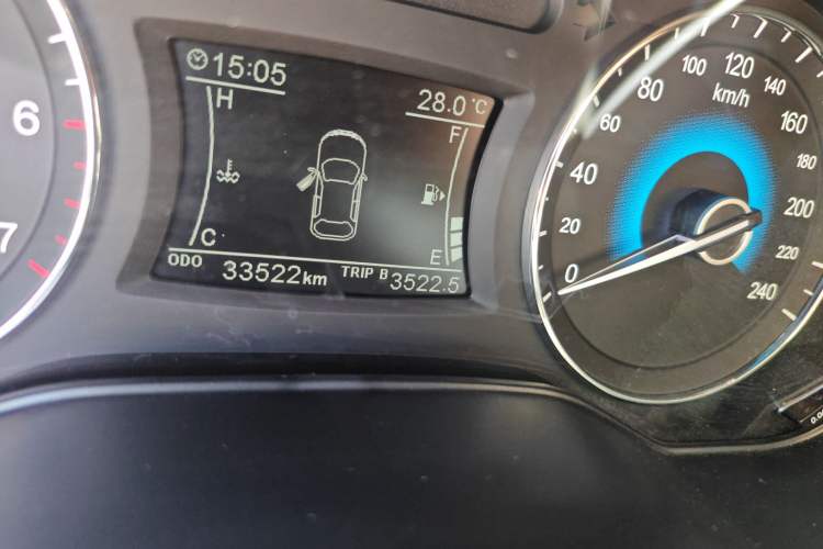 Used Dongfeng Fengon 580 2021 ☆ Star Edition 1.5T Manual Luxury Version Odometer Close Up