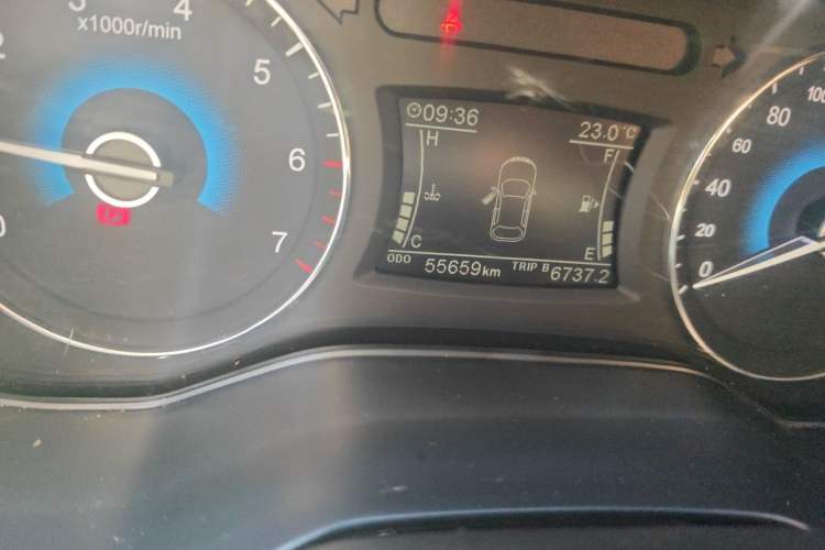 Used Dongfeng Fengon 580 2021 Revised ☆ Star Edition 1.5T Manual Luxury Version Odometer Close Up