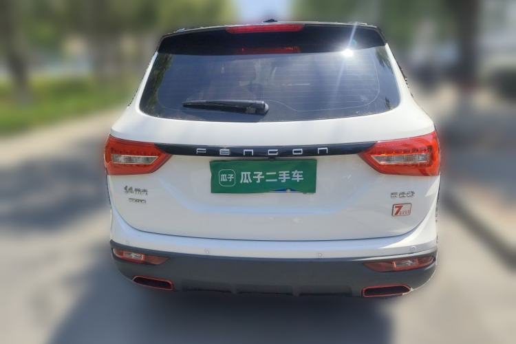 Used Dongfeng Fengon 580 2021 Revised ☆ Star Edition 1.8L Manual Elite Version Rear