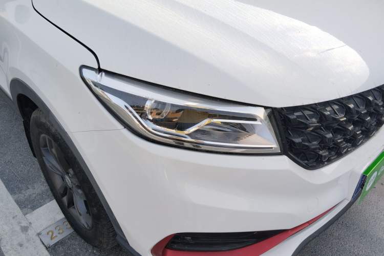 Used Dongfeng Fengon 580 2021 Revised ☆ Star Edition 1.5T Automatic Luxury Version Right Front Headlight
