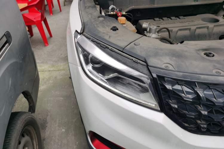 Used Dongfeng Fengon 580 2021 ☆ Star Edition 1.8L Manual Elite Version Right Front Headlight