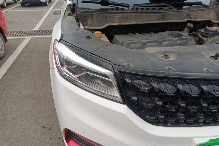 Used Dongfeng Fengon 580 2021 ☆ Star Edition 1.8L Manual Elite Version Right Front Headlight