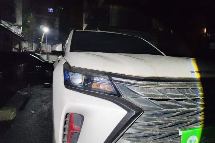 Used Dongfeng Fengon 580 2021 Revised ☆ Star Edition 1.5T Manual Luxury Version Right Front Headlight