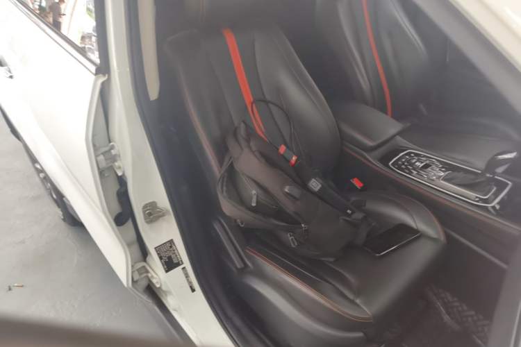 Used Dongfeng Fengon 580 2021 Revised ☆ Star Edition 1.5T Automatic Luxury Version Right Front Seat