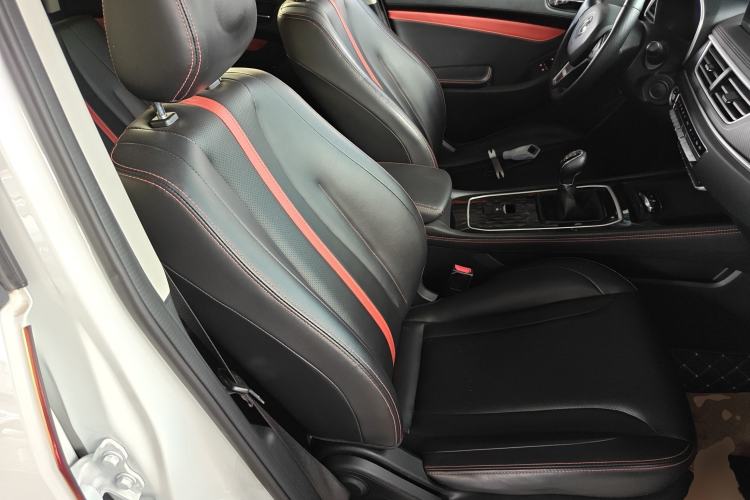Used Dongfeng Fengon 580 2021 ☆ Star Edition 1.5T Manual Luxury Version Right Front Seat