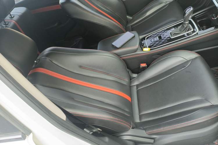 Used Dongfeng Fengon 580 2021 Revised ☆ Star Edition 1.5T Automatic Luxury Version Right Front Seat