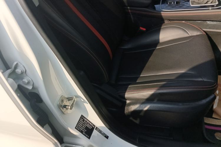 Used Dongfeng Fengon 580 2021 Revised ☆ Star Edition 1.5T Automatic Luxury Version Right Front Seat