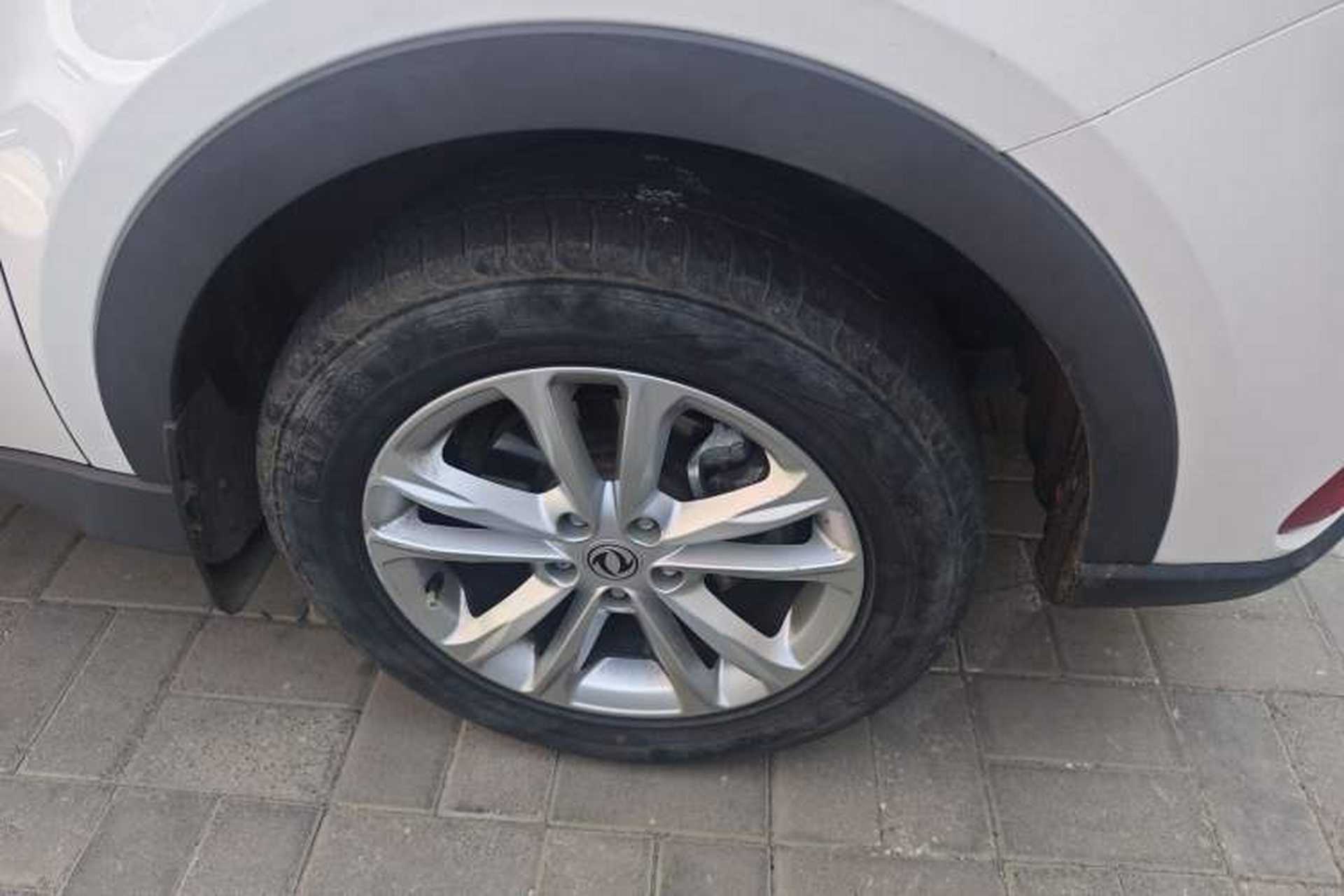 Used Dongfeng Fengon 580 2021 Revised ☆ Star Edition 1.8L Manual Elite Version Right Front Wheel Hub