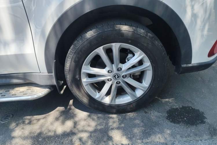 Used Dongfeng Fengon 580 2021 Revised ☆ Star Edition 1.8L Manual Elite Version Right Front Wheel Hub