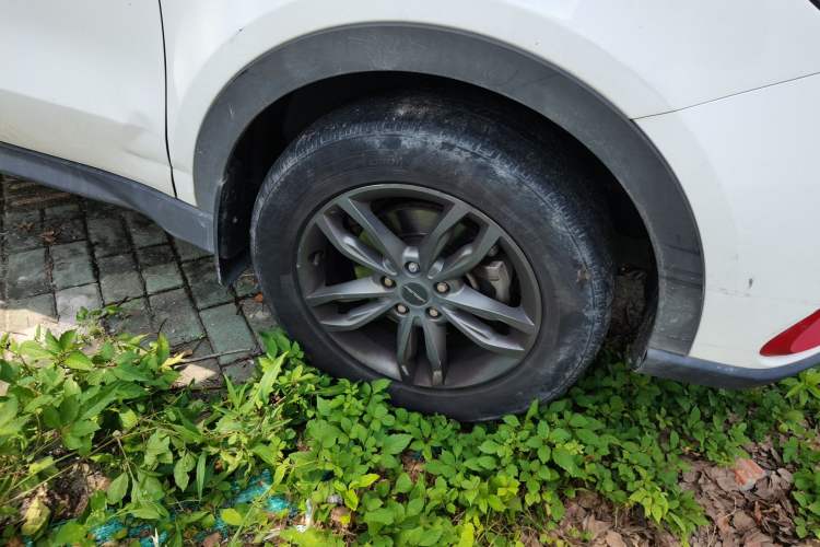 Used Dongfeng Fengon 580 2021 Revised Edition ☆ Star Version 1.5 TGDI Automatic Prestige Grade Right Front Wheel Hub