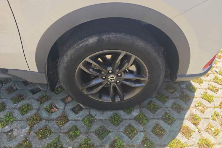 Used Dongfeng Fengon 580 2021 Revised ☆ Star Edition 1.5T Manual Luxury Version Right Front Wheel Hub