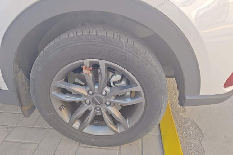 Used Dongfeng Fengon 580 2021 Revised ☆ Star Edition 1.5T Manual Luxury Version Right Front Wheel Hub