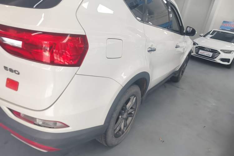 Used Dongfeng Fengon 580 2021 Revised ☆ Star Edition 1.5T Automatic Luxury Version Right Rear Taillight