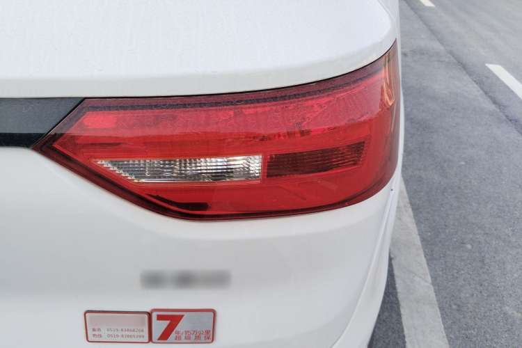 Used Dongfeng Fengon 580 2021 Revised ☆ Star Edition 1.5T Automatic Luxury Version Right Rear Taillight