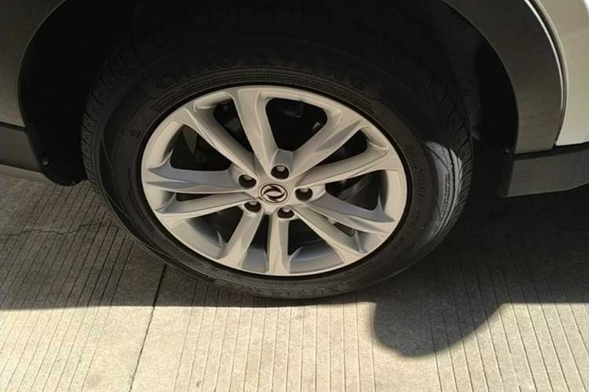 Used Dongfeng Fengon 580 2021 Revised ☆ Star Edition 1.8L Manual Elite Version Right Rear Wheel Hub