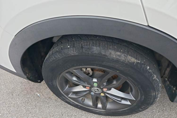 Used Dongfeng Fengon 580 2021 Revised ☆ Star Edition 1.5T Manual Luxury Version Right Rear Wheel Hub