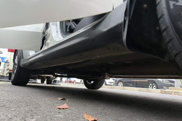 Used Dongfeng Fengon 580 2021 ☆ Star Edition 1.5T Automatic Luxury Version Right Side Sill