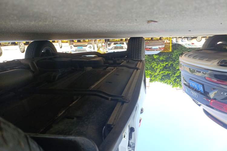 Used Dongfeng Fengon 580 2021 Revised ☆ Star Edition 1.5T Automatic Luxury Version Right Side Sill
