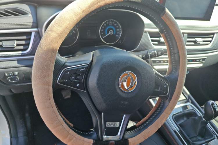 Used Dongfeng Fengon 580 2021 ☆ Star Edition 1.5T Manual Luxury Version Steering Wheel